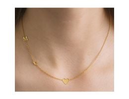 Collier Or Maman avec Lettre et Coeur, Fabrication Suisse sur commande, Livraison Gratuite